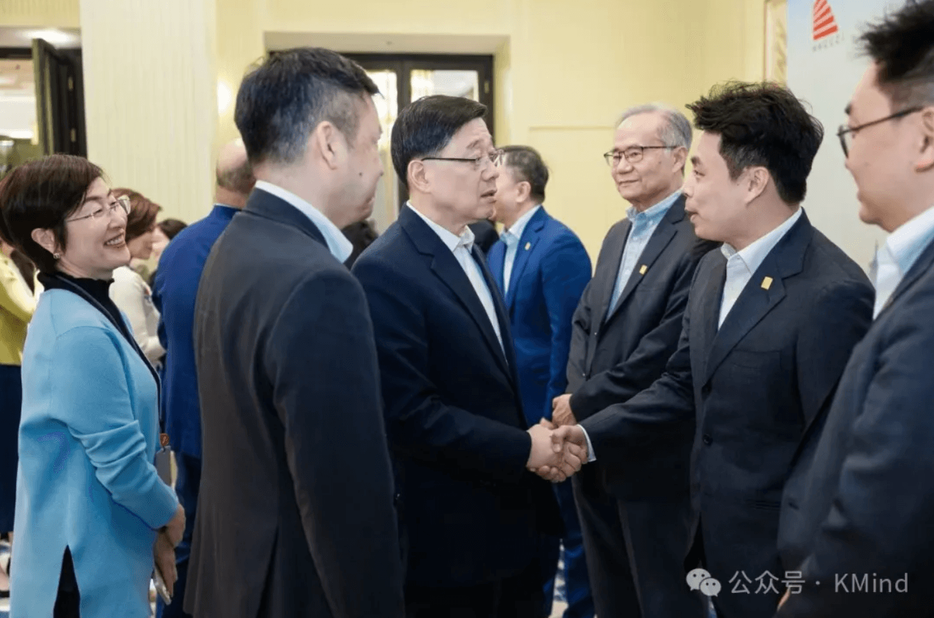 杭州半个宇宙合伙人兼首席商业官许仲伦受邀出席香港行政长官与浙港商会聚会 共叙情谊共绘蓝图